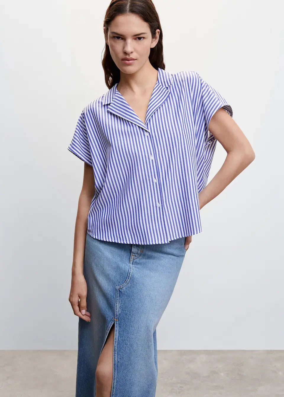 Short sleeve striped shirt