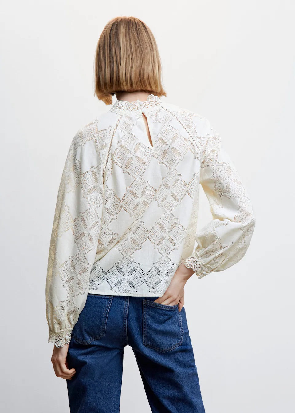 Puffed sleeves lace blouse