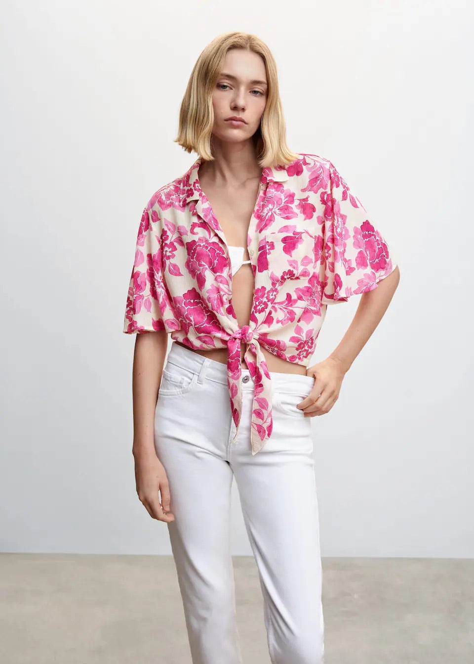 Floral shirt with knot