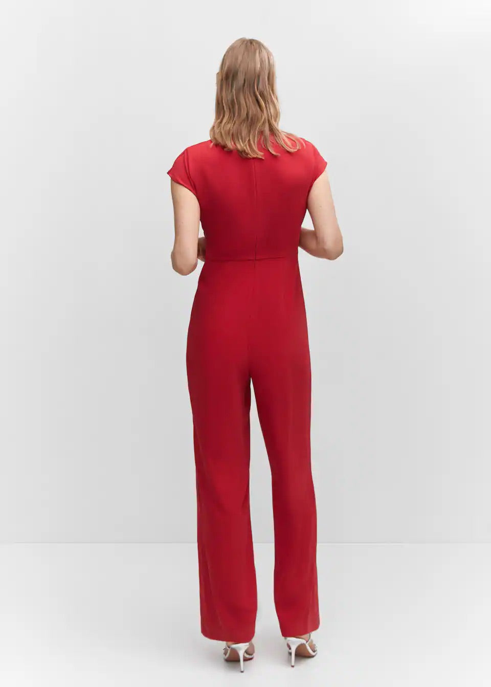 Short-sleeved jumpsuit with knot detail