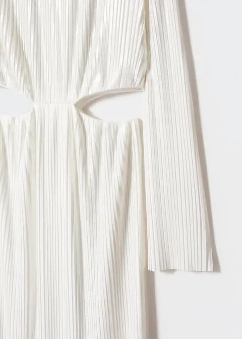 Pleated dress with slits