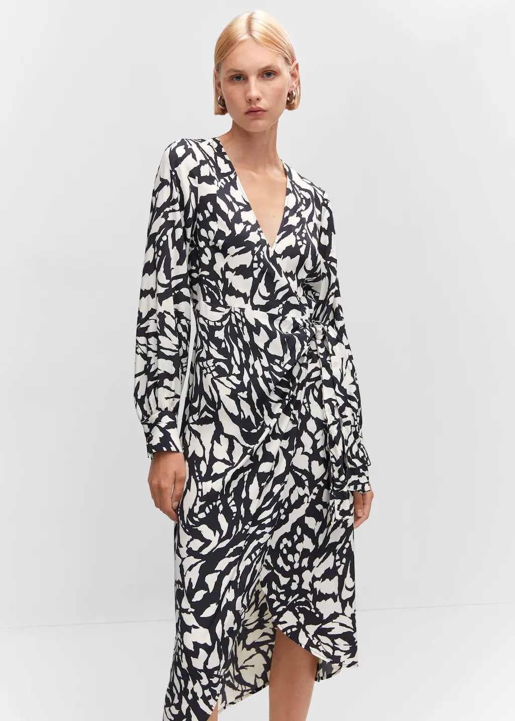 Print wrap dress