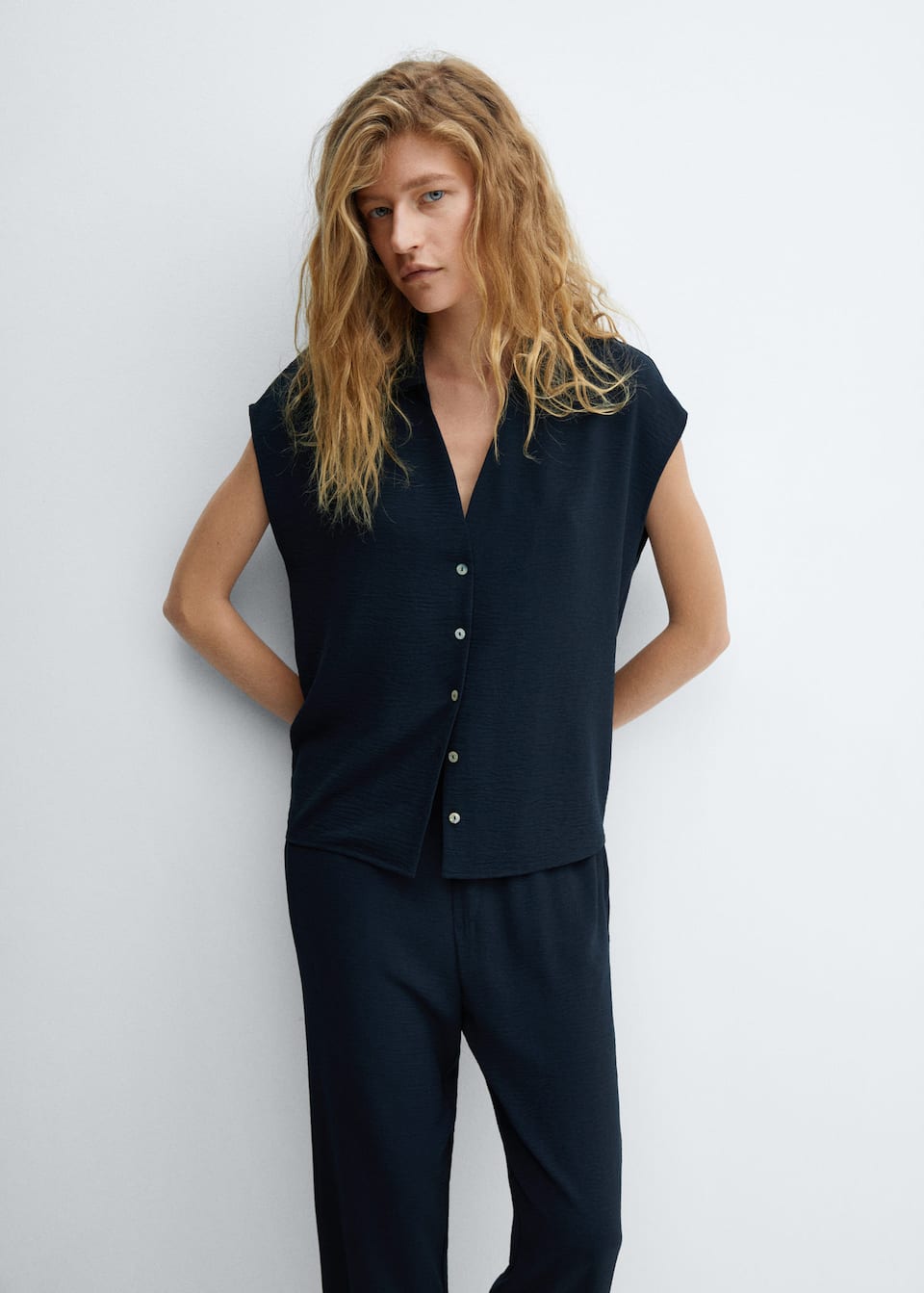 Buttoned flowy blouse - Laurel Morgan