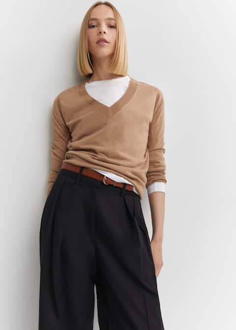 Fine-knit V-neck sweater - Laurel Morgan