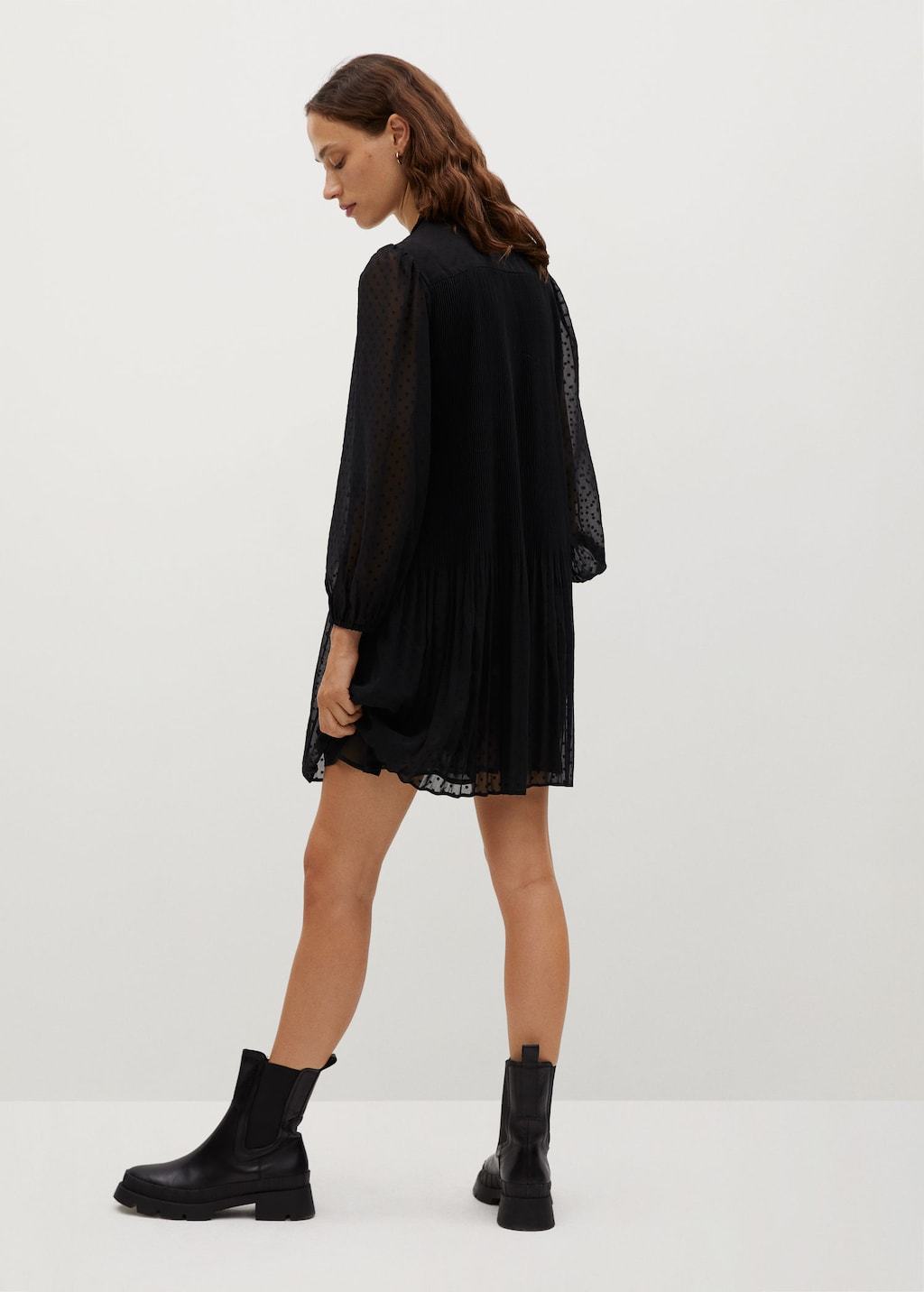 Flowy pleated dress - Laurel Morgan