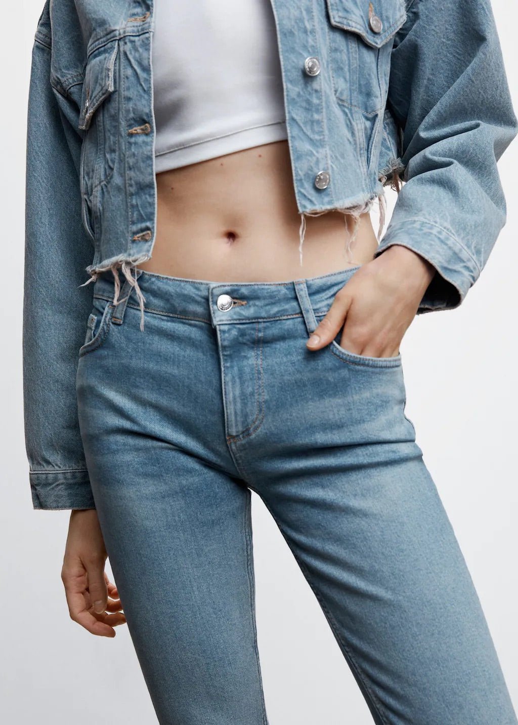 Low rise flare jeans