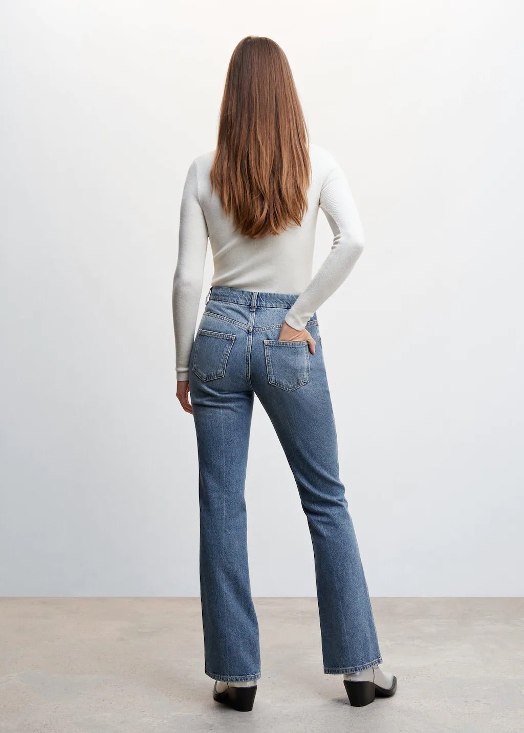 Medium-rise flared jeans - Laurel Morgan