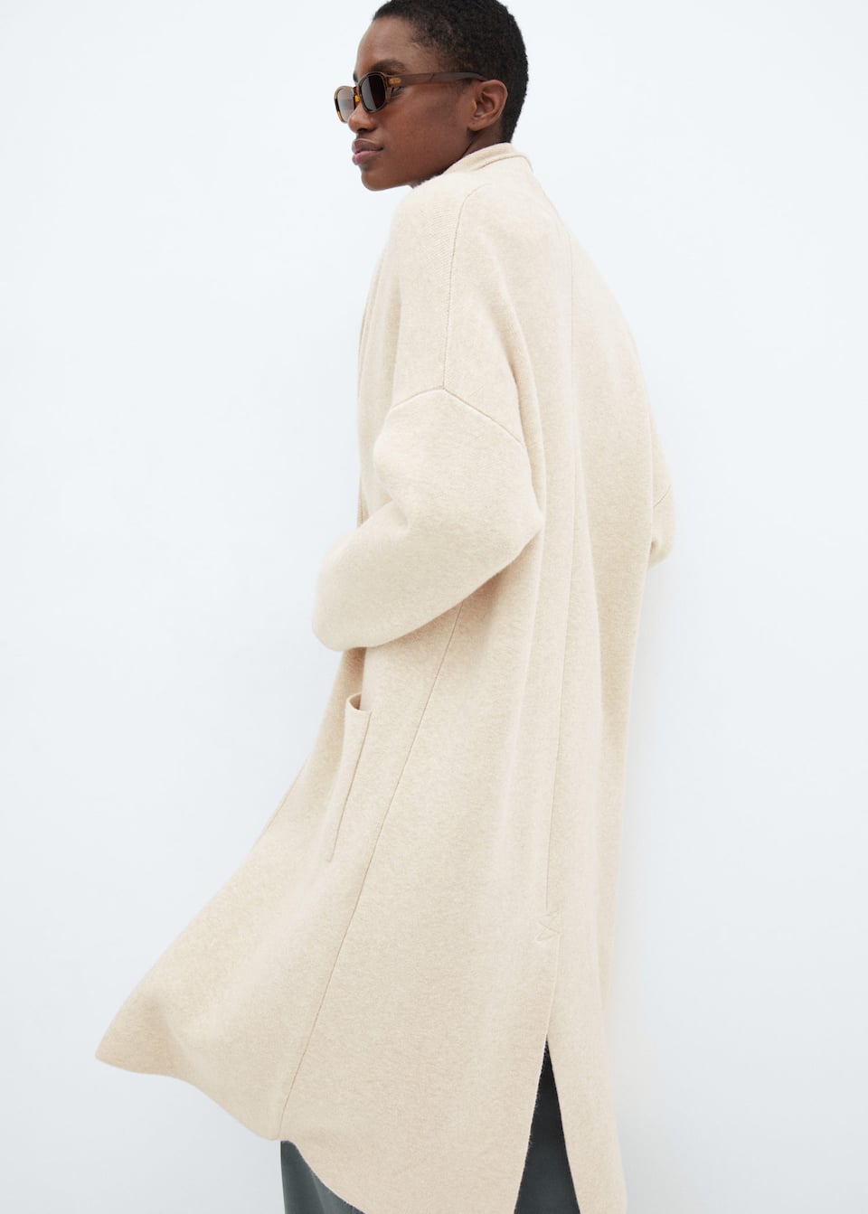 Oversized knitted coat with pockets - Laurel Morgan