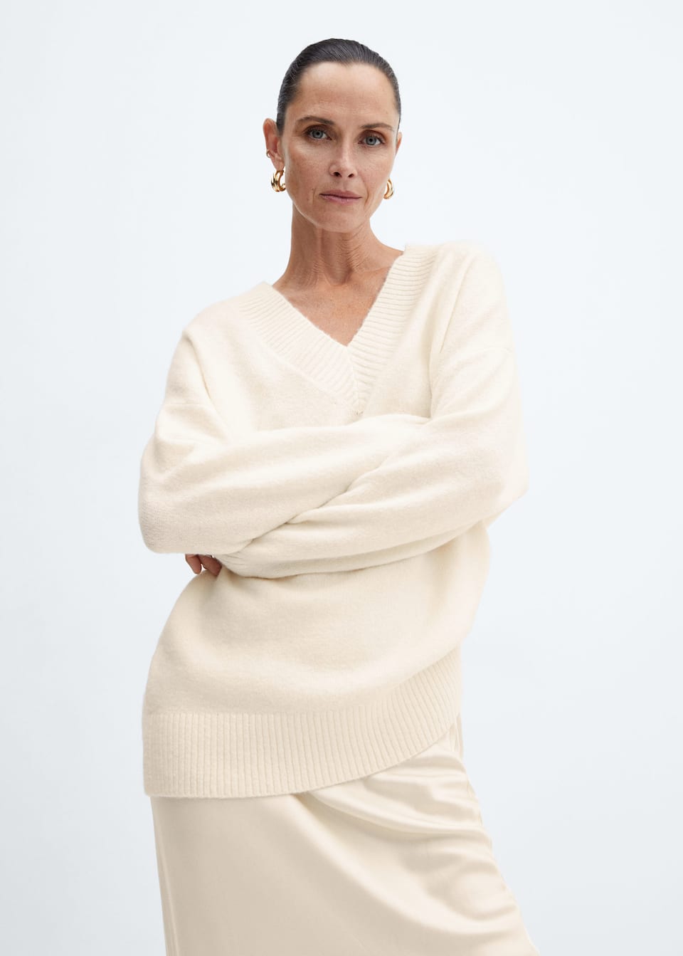 Oversized V-neck sweater - Laurel Morgan