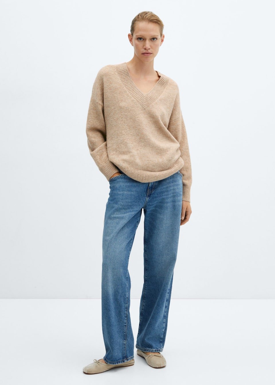 Oversized V-neck sweater - Laurel Morgan