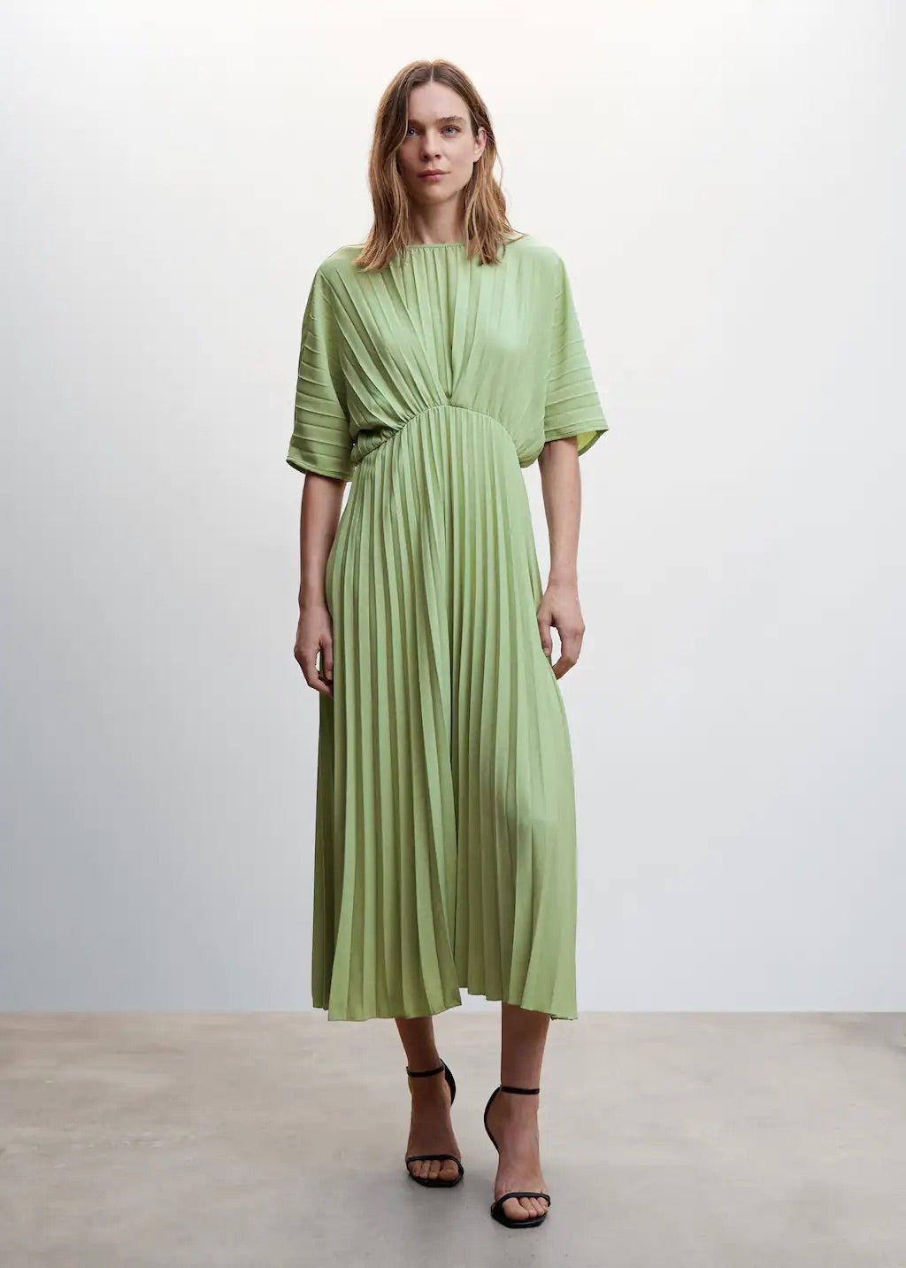 Pleated long dress - Laurel Morgan