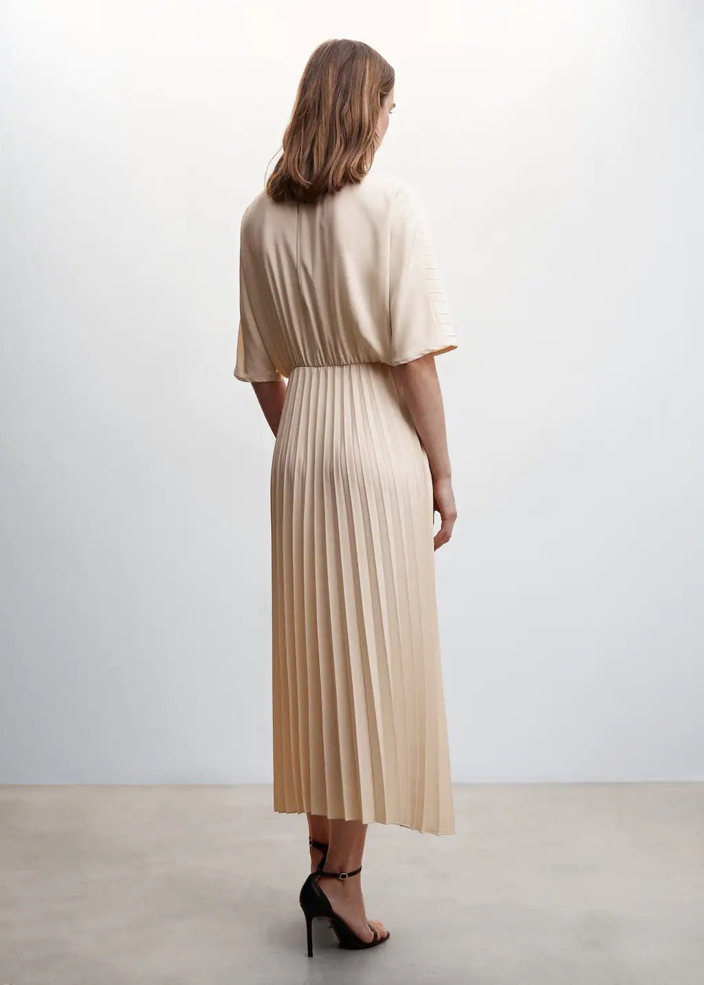 Pleated long dress - Laurel Morgan