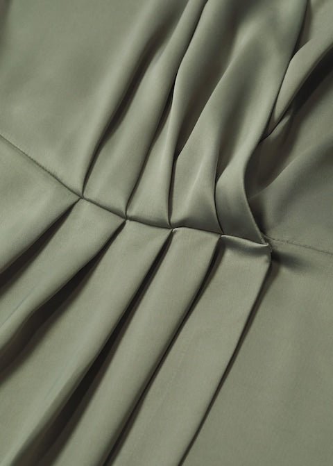 Pleated satin dress - Laurel Morgan