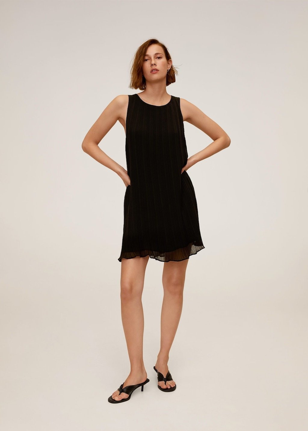 Pleated short dress - Laurel Morgan