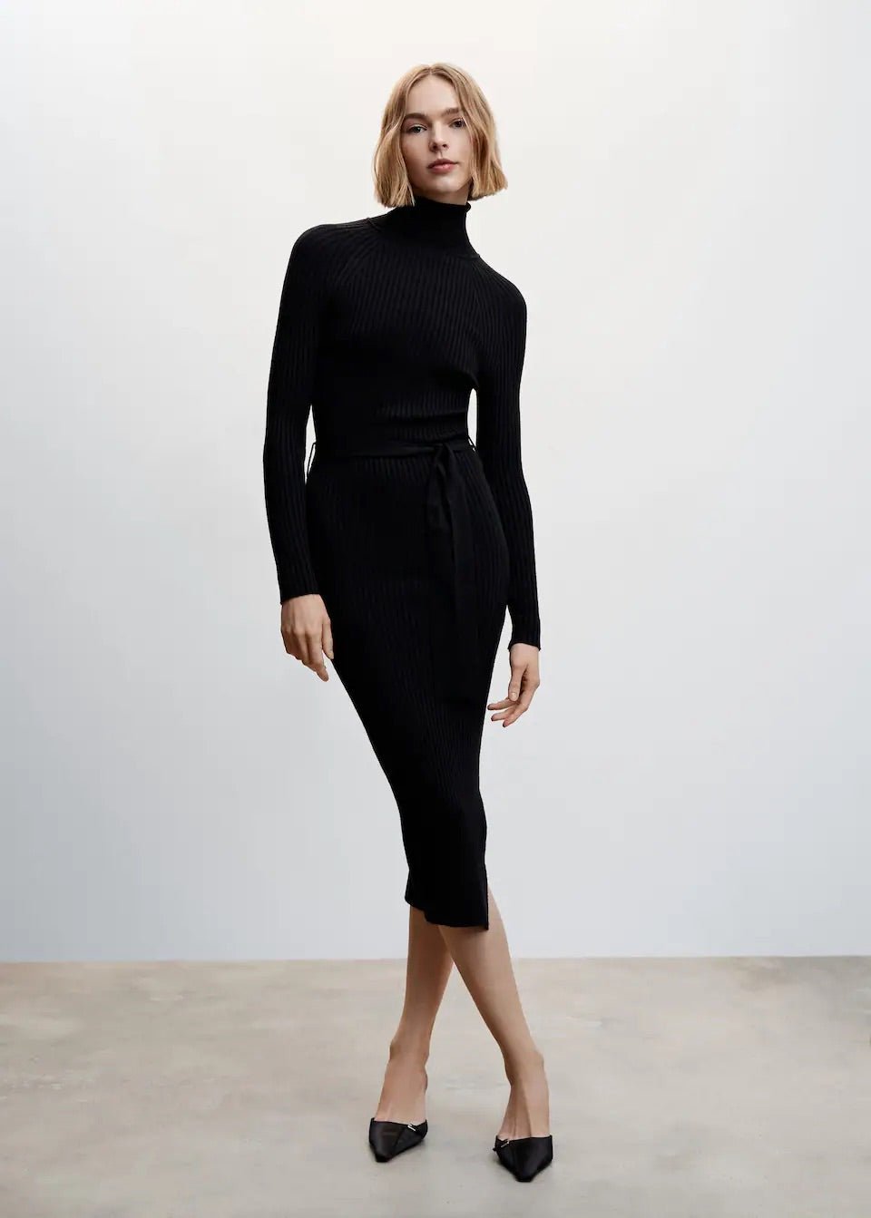 Ribbed dress with knot detail - Laurel Morgan