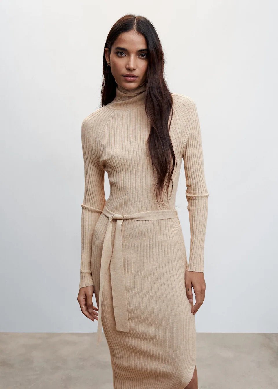 Ribbed dress with knot detail - Laurel Morgan