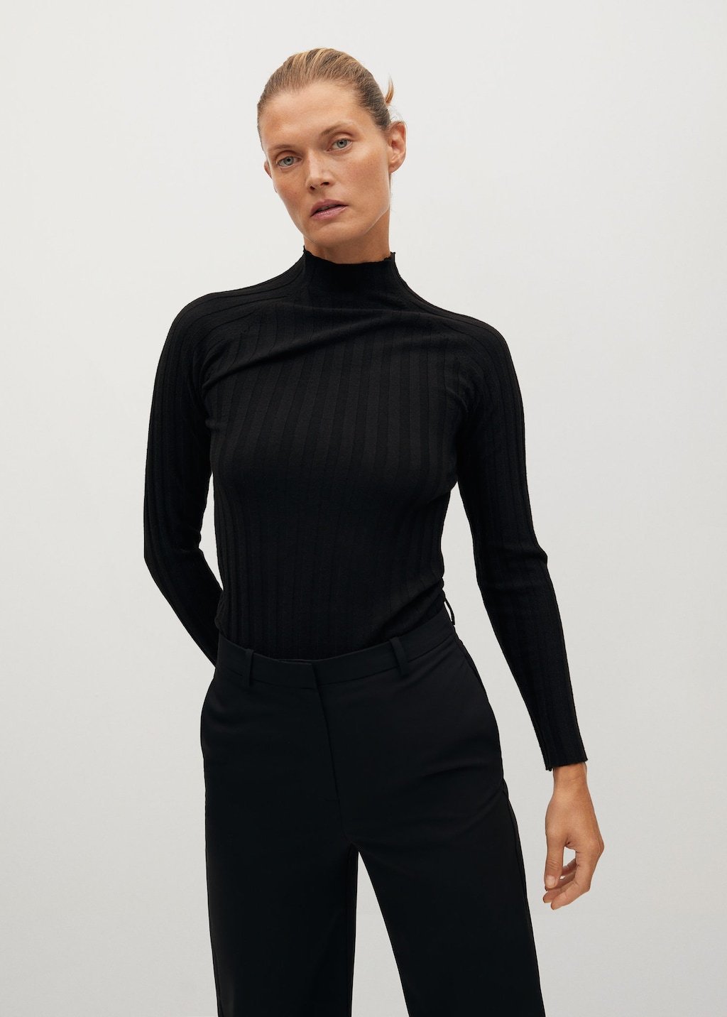 Ribbed fine-knit sweater - Laurel Morgan