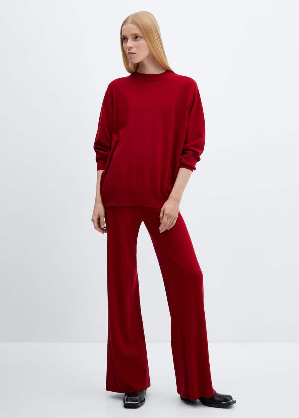 Round-neck knitted sweater - Laurel Morgan