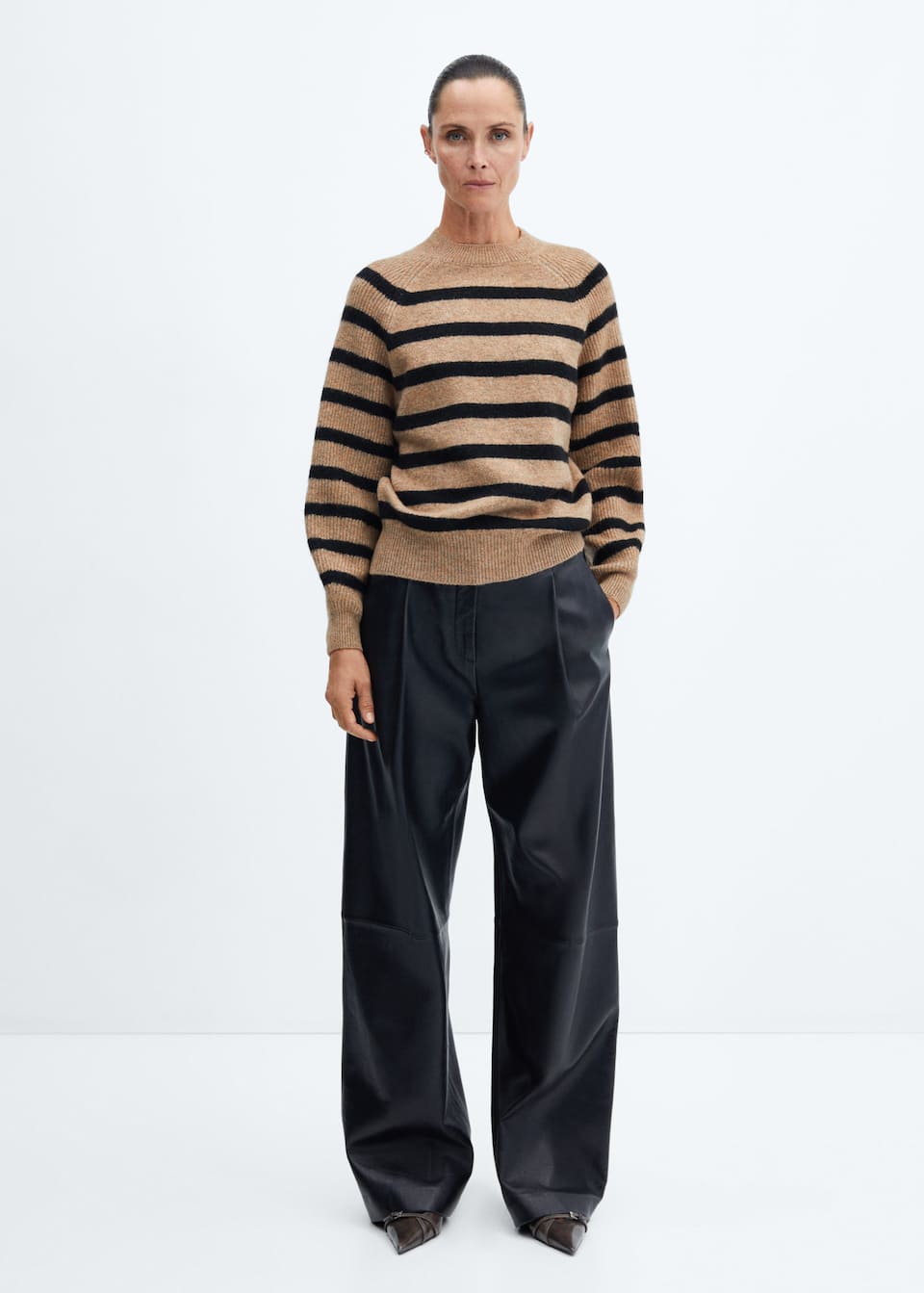 Round-neck striped sweater - Laurel Morgan