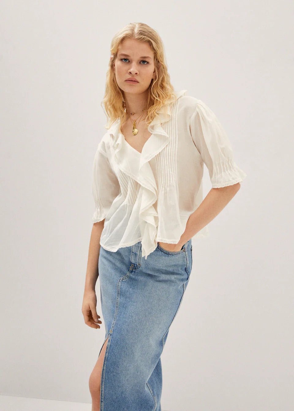 Ruffled puff sleeves blouse - Laurel Morgan