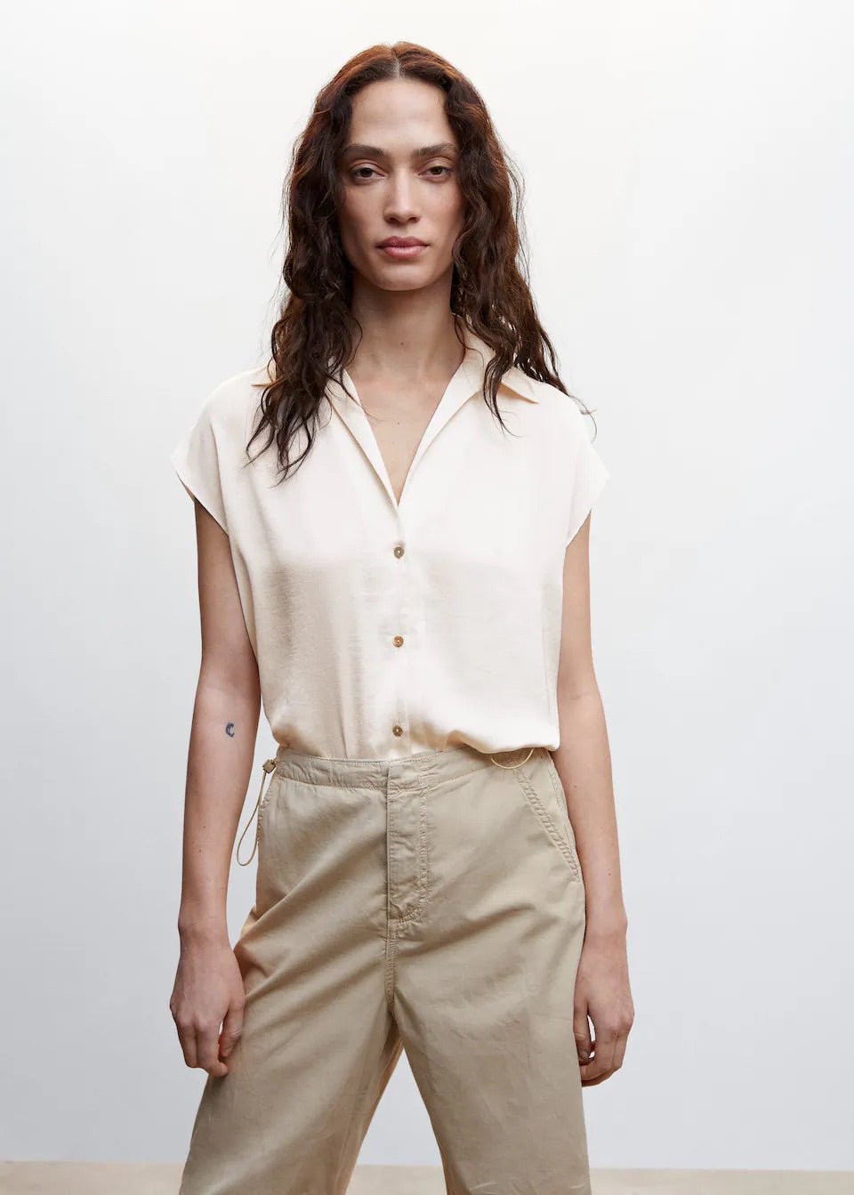 Short-sleeved satin shirt - Laurel Morgan