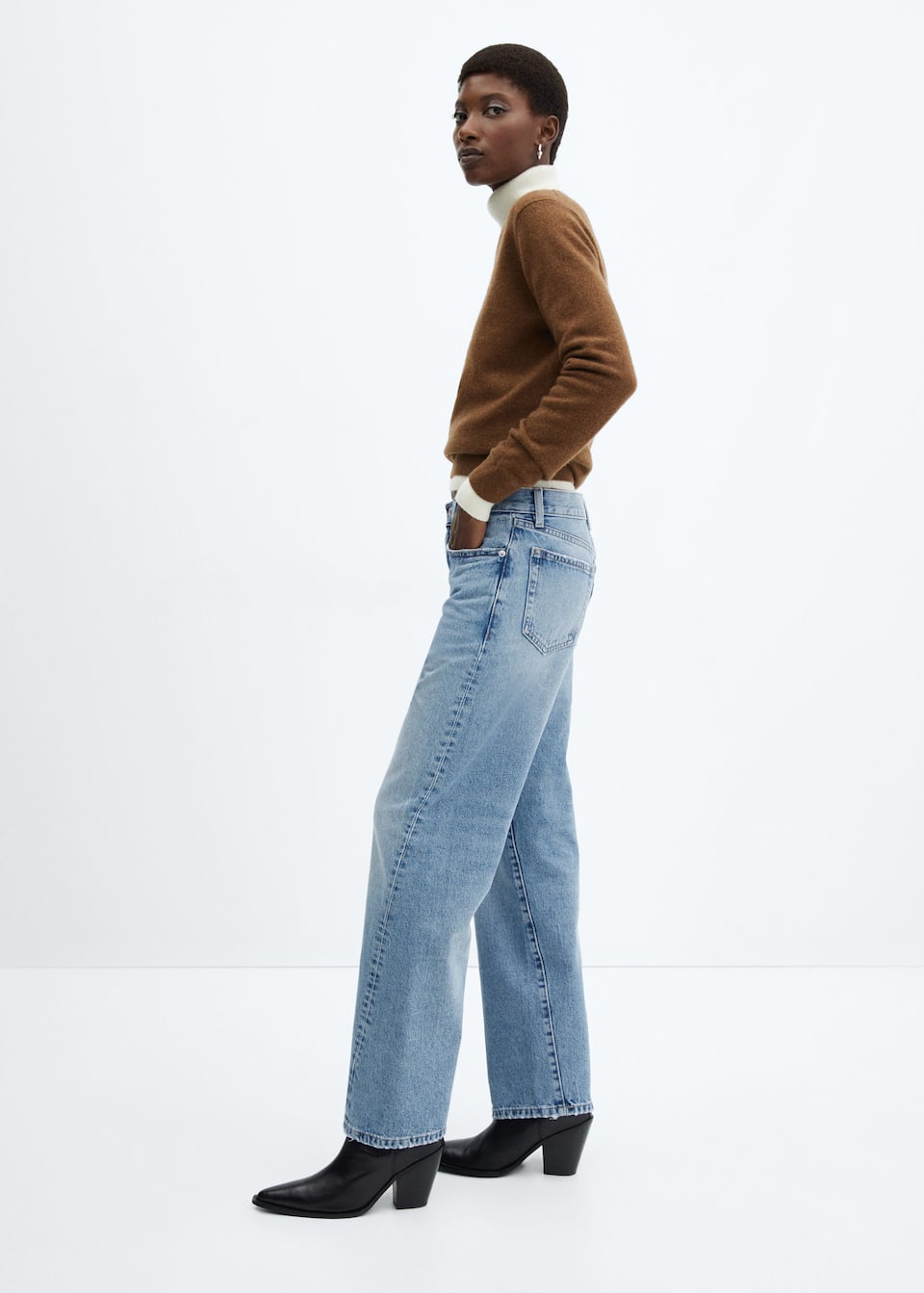 Straight jeans with forward seams - Laurel Morgan