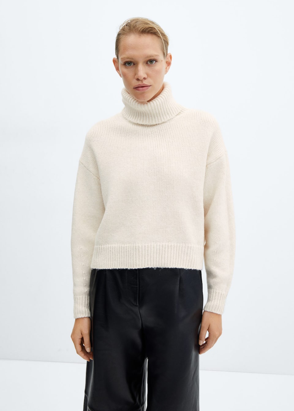 Turtleneck knitted sweater - Laurel Morgan