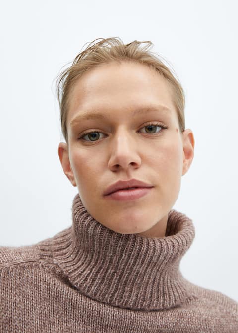 Turtleneck knitted sweater - Laurel Morgan