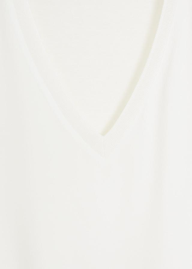 V-neck T-shirt - Laurel Morgan