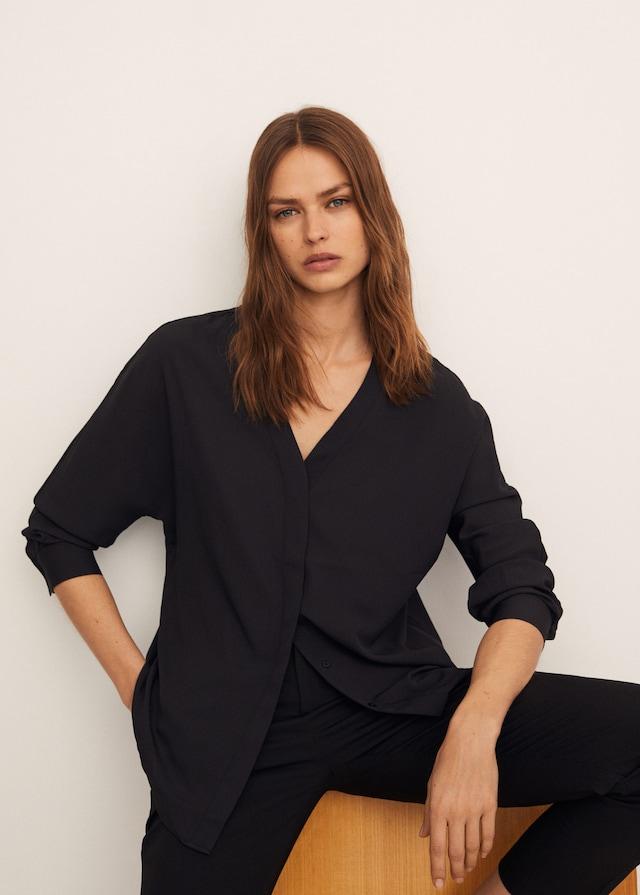 V-neckline blouse - Laurel Morgan