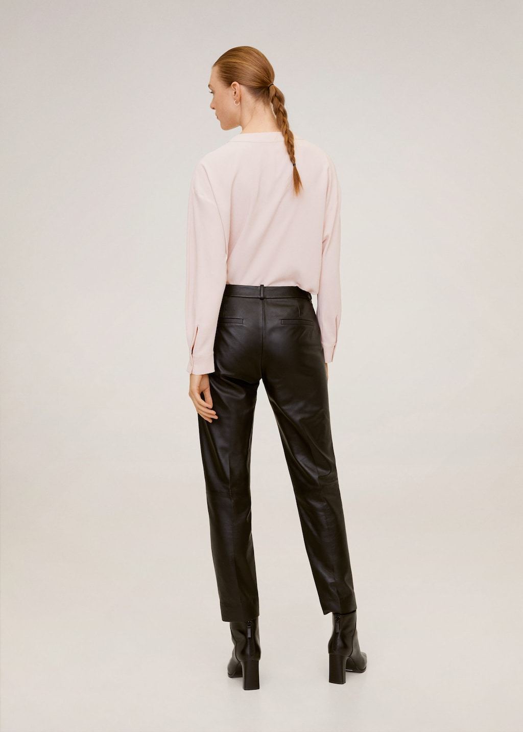 V-neckline blouse - Laurel Morgan