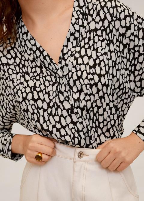 V-neckline blouse - Laurel Morgan